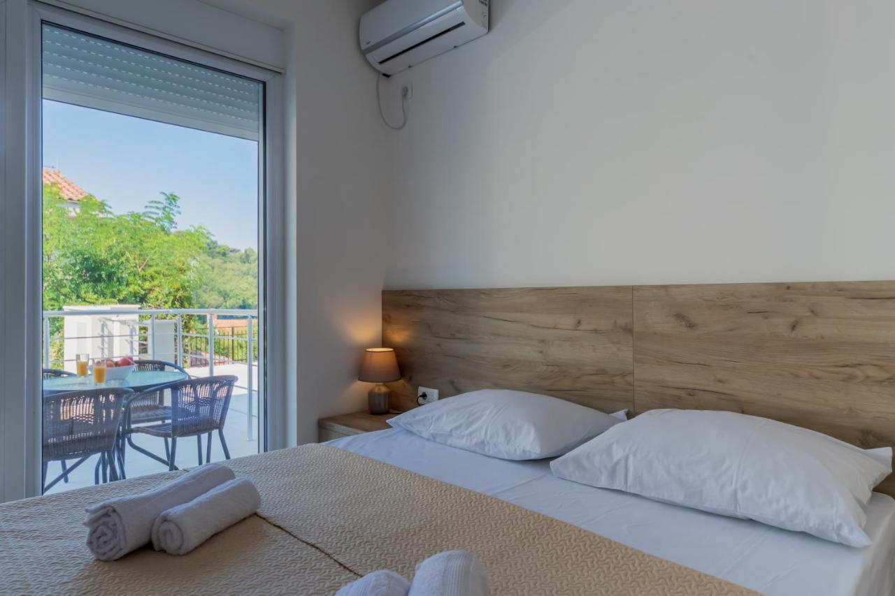 Апартаменти Grejm Lux Family Petrovac