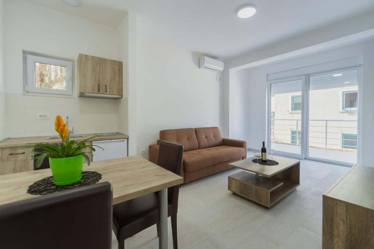 Grejm Lux Family Апартаменти